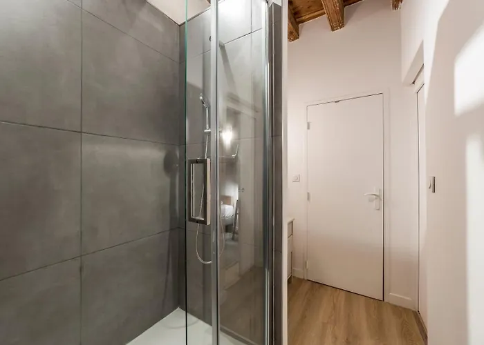 Apartment In | Familial Au Vieux