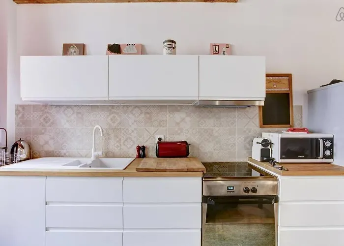 Apartment In | Familial Au Vieux *